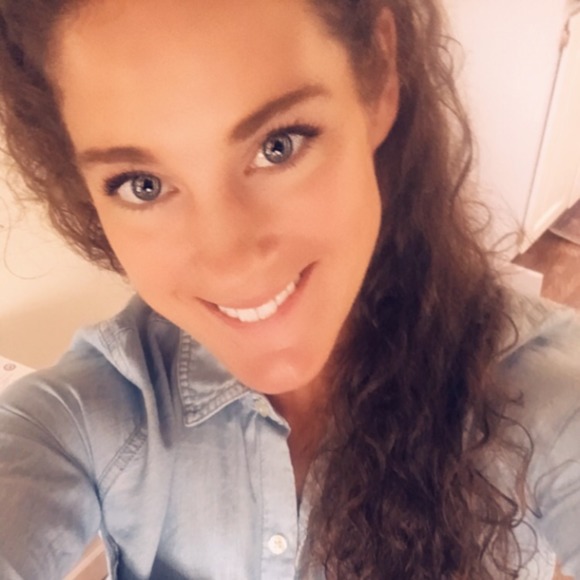 Meet your Posher, Bethany - Picture 1 of 1